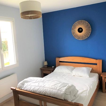 Agreable Maison Ensoleillee Avec Jardin Arbore Villa Le Château-dʼOléron Exterior foto