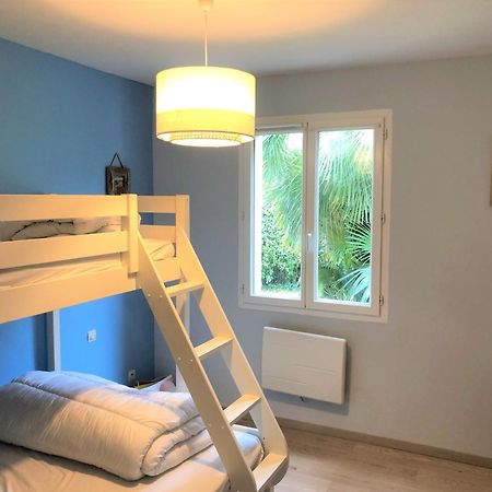 Agreable Maison Ensoleillee Avec Jardin Arbore Villa Le Château-dʼOléron Exterior foto